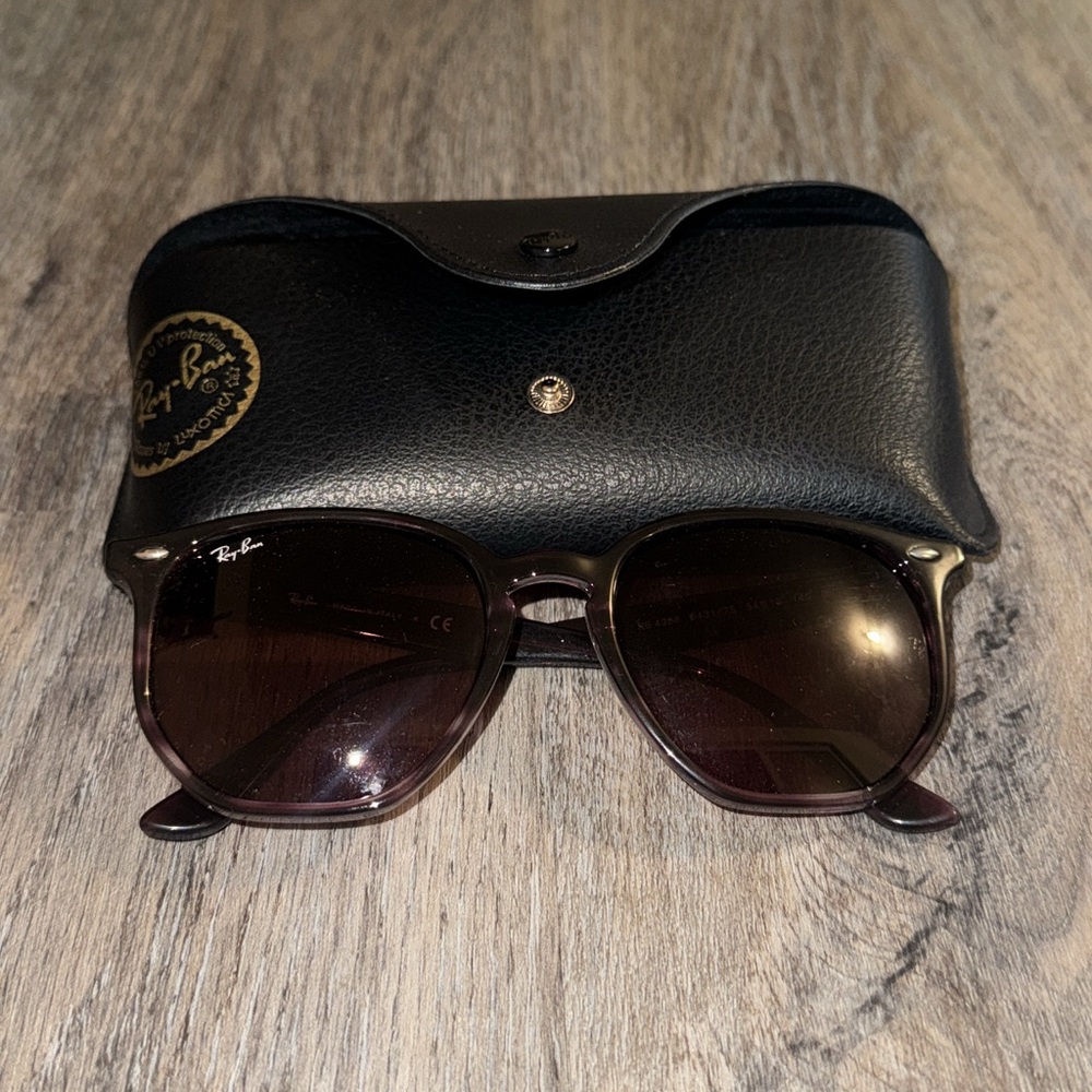 Women’s rayban sunglasses